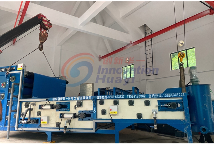 湖北市政污泥處理項(xiàng)目帶機(jī)安裝現(xiàn)場(chǎng)